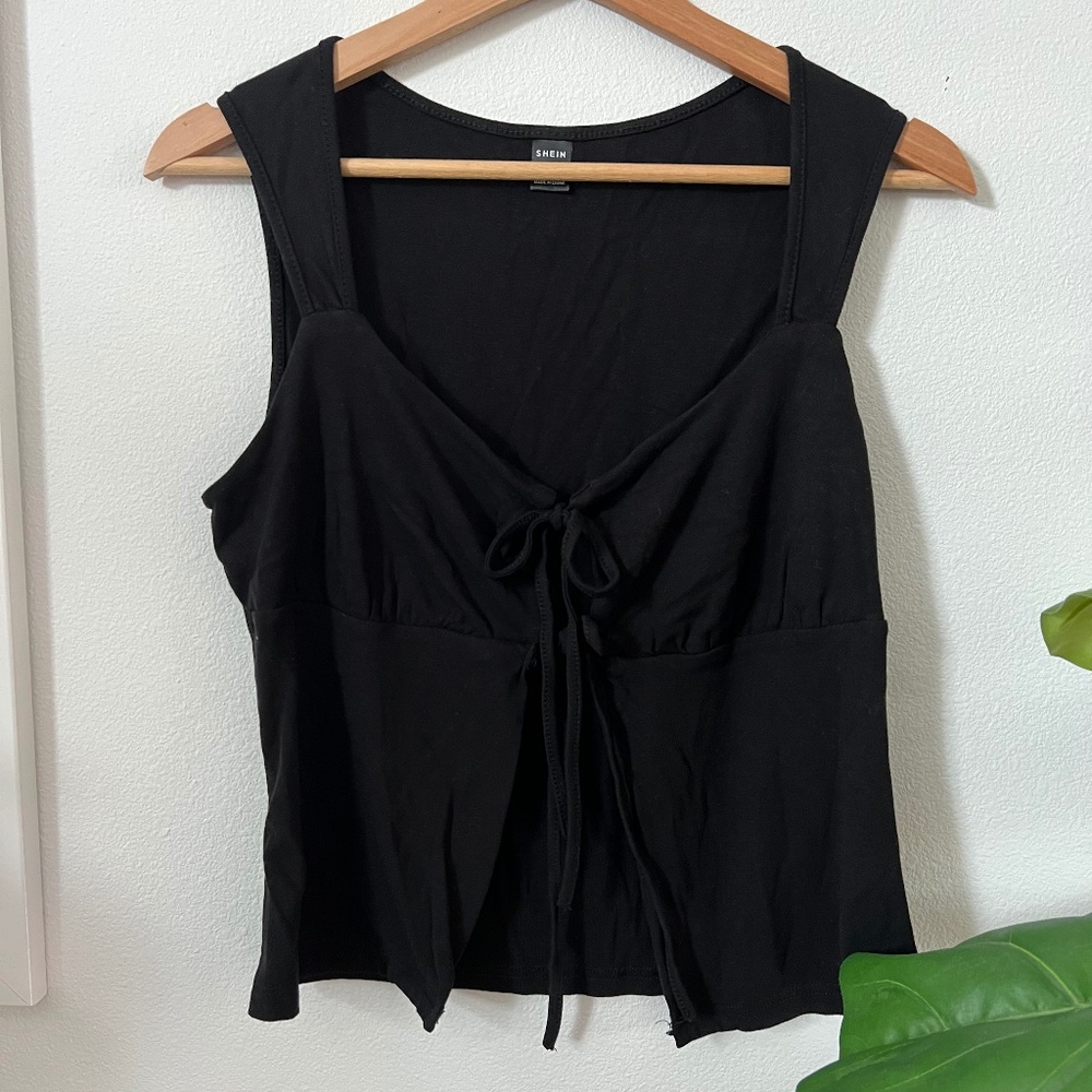 Bow tied tank